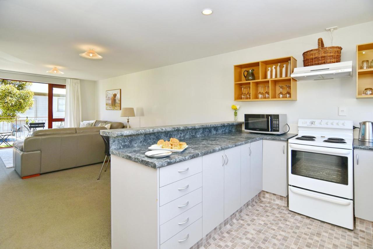 Tumeke Akaroa - Apartment - Christchurch Holiday Homes Zewnętrze zdjęcie